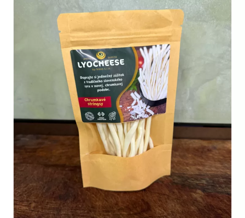 Křupavé stringsy 35g– Tradiční sýrové nitě sušené mrazem
