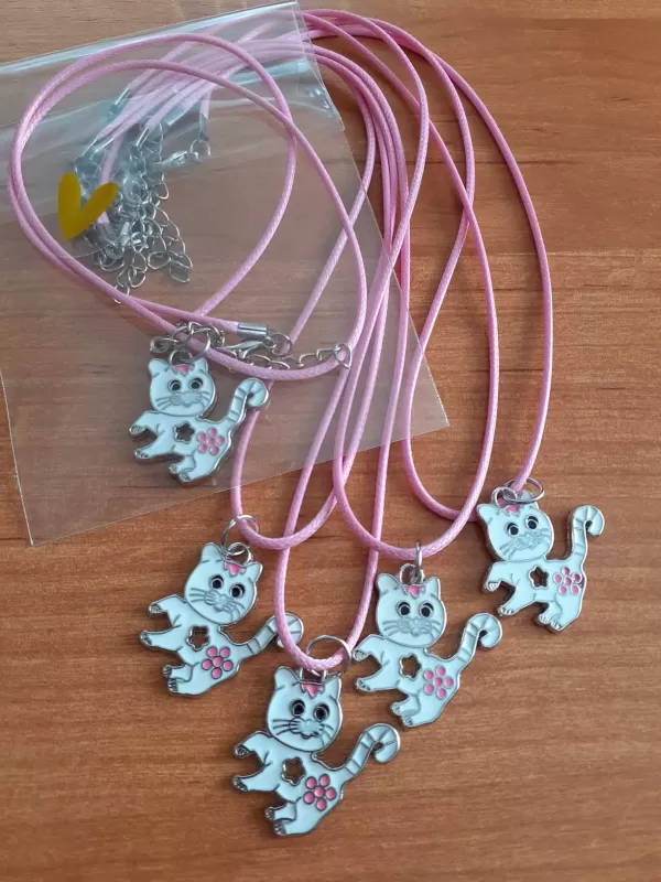 Náhrdelník kočička BÍLÁ