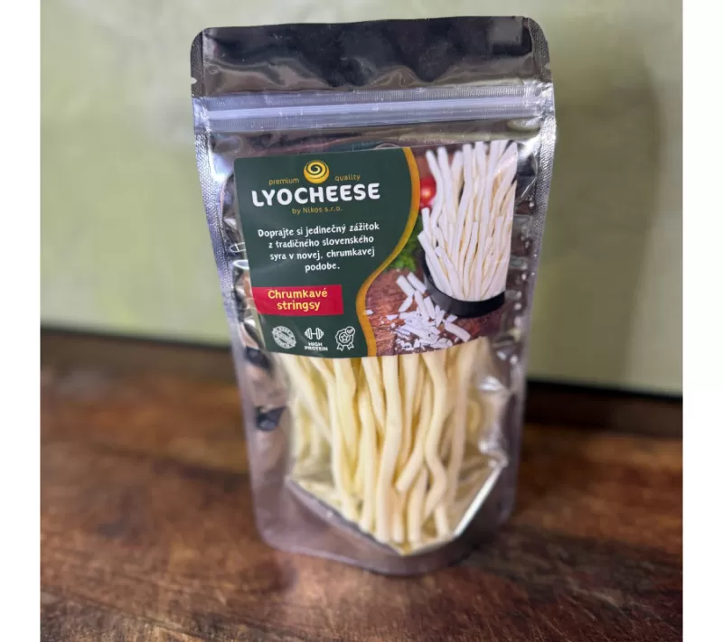Křupavé stringsy 70g– Tradiční sýrové nitě sušené mrazem
